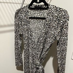 BANANA REPUBLIC WRAP DRESS